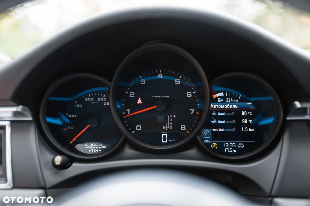 Porsche Macan - 16