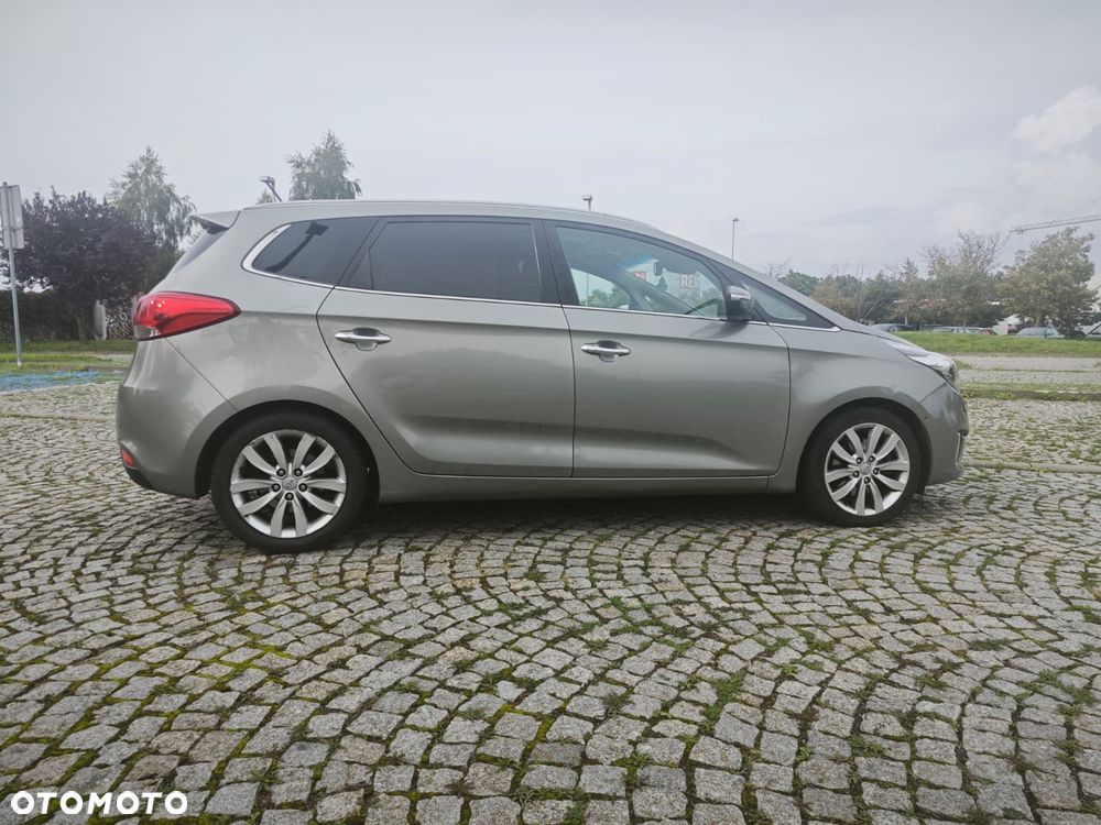 Kia Carens 1.7 CRDi XL 7os - 4