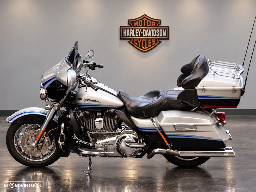 Harley-Davidson Electra Eletra Glide Ultra Classic CVO - 2