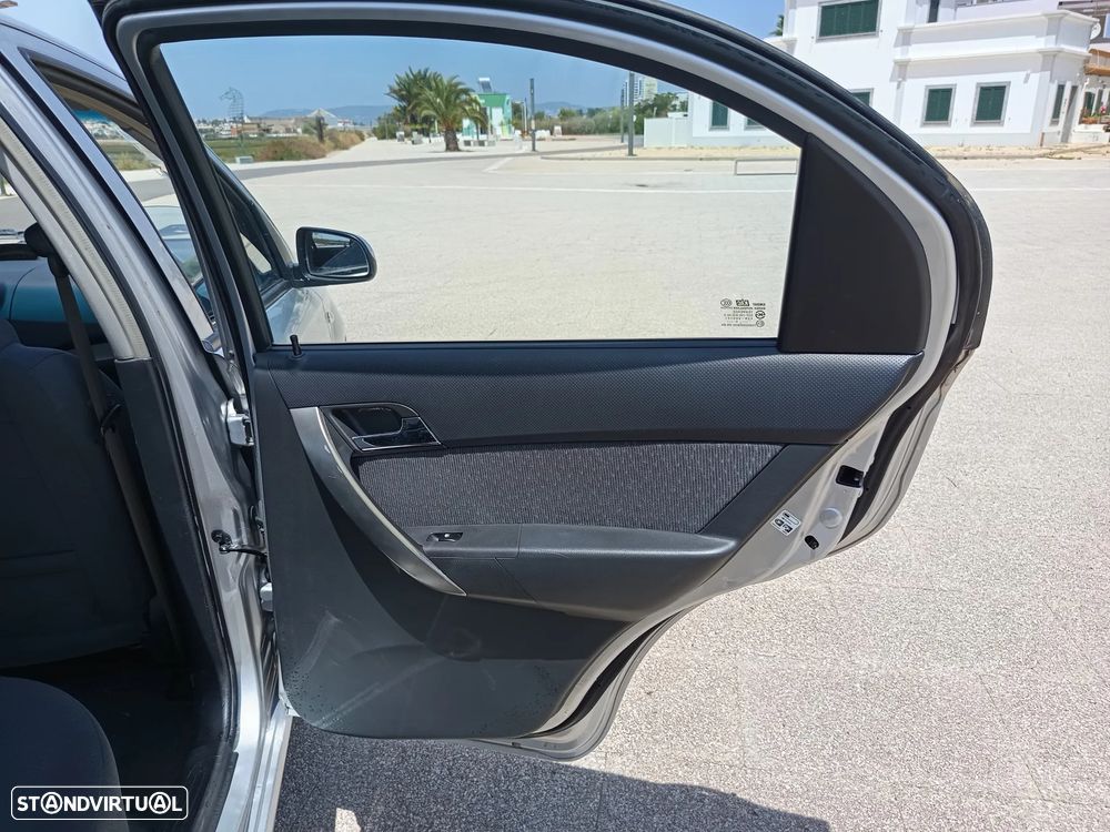 Chevrolet Aveo 1.4 LT - 15