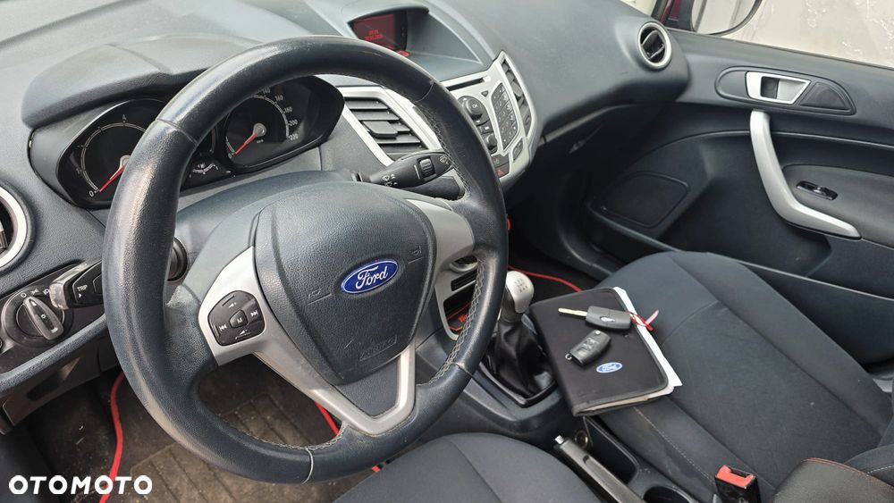 Ford Fiesta 1.25 Celebration - 11