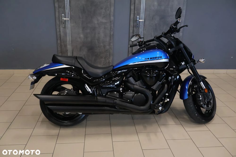 Suzuki Intruder - 9