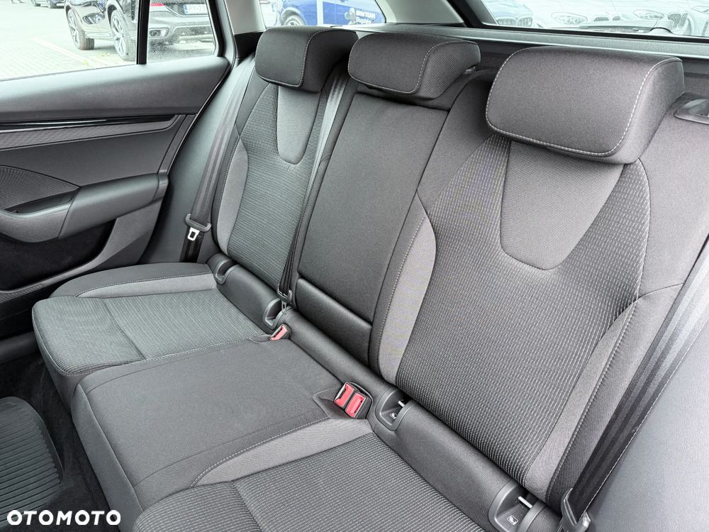 Skoda Octavia 1.5 TSI mHEV Selection DSG - 31