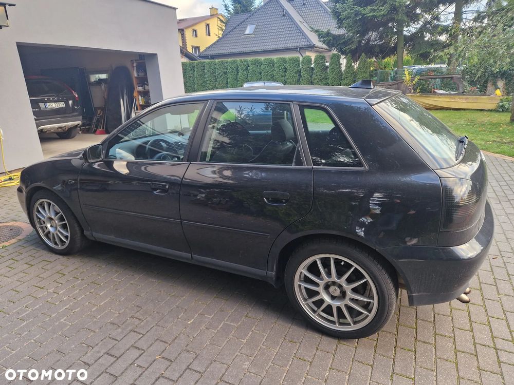 Audi A3 Sportback 1.8T Ambition - 4