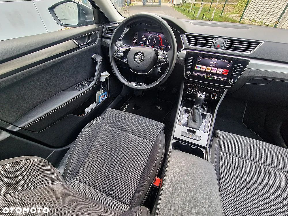 Skoda Superb 2.0 TDI SCR Style DSG - 24