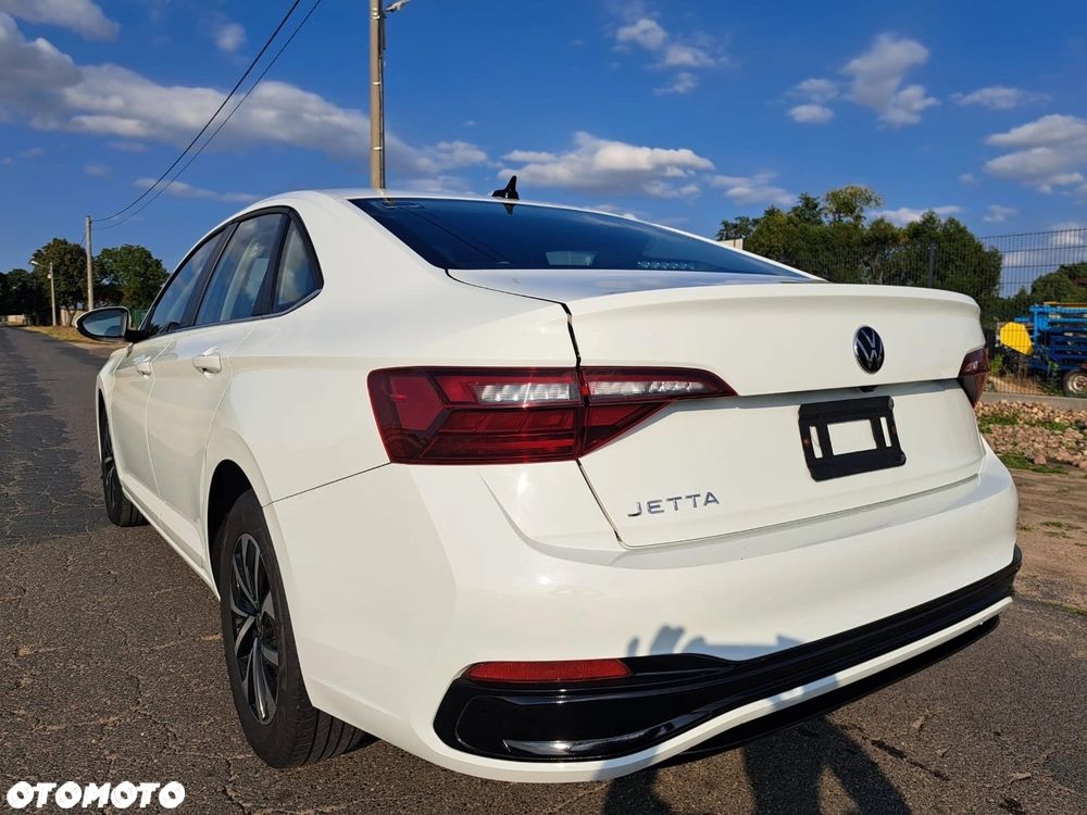 Volkswagen Jetta - 10