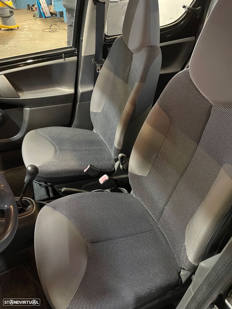 Peugeot 107 1.0 Trendy - 10