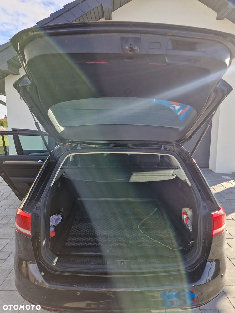 Volkswagen Passat - 5