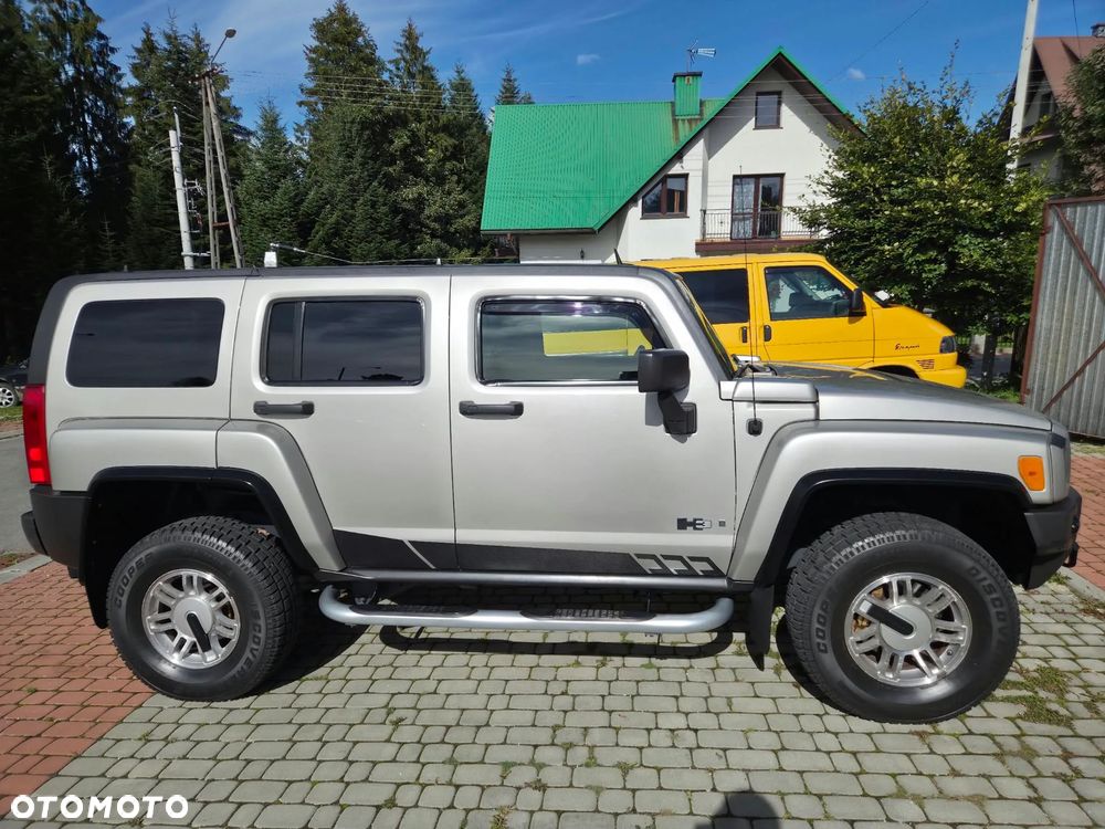 Hummer H3 2005 photo 2