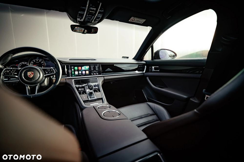 Porsche Panamera 4 - 9