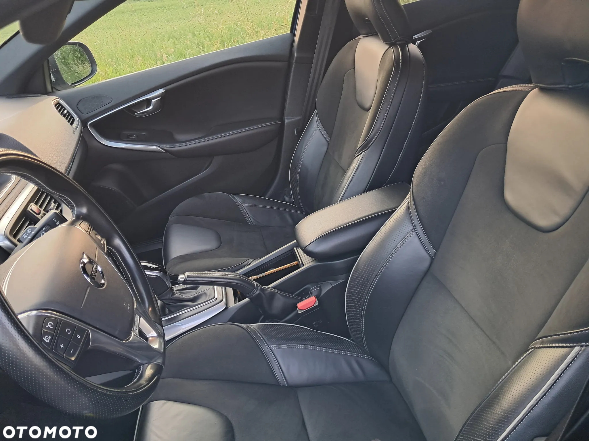 Volvo V40 D2 Geartronic RDesign - 18