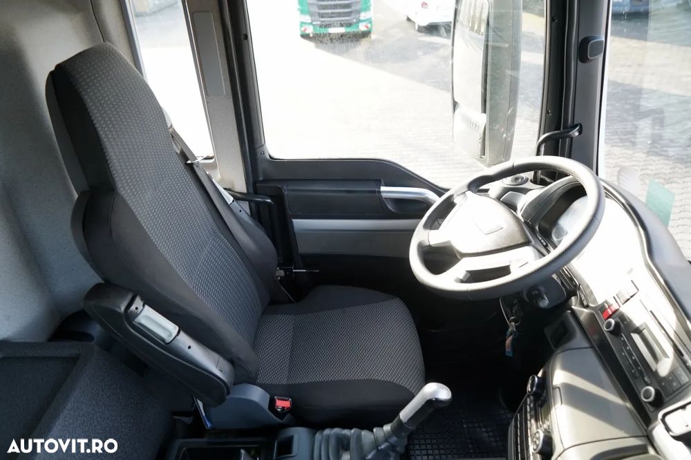 MAN TGS 33.360 / 6x4 / BASCULĂ SPATE 5.8 M + HIAB XS 122 HGV / RADIOCOMANDĂ / HGV ÎN SPATELE CABINEI / EURO 5 / MANUALĂ - 29