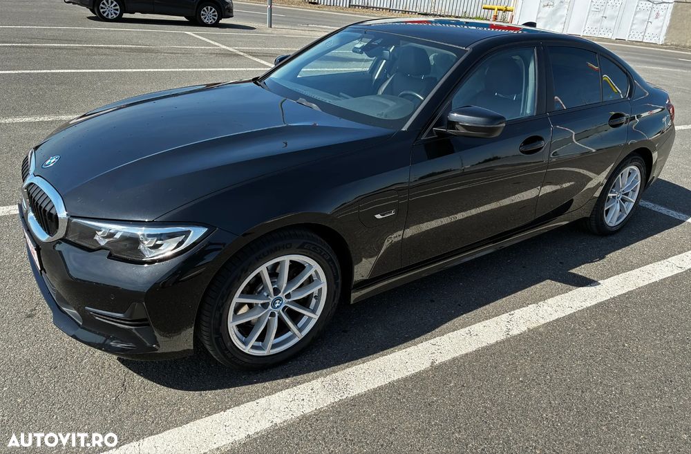 BMW Seria 3 320e Aut. Luxury Line - 1
