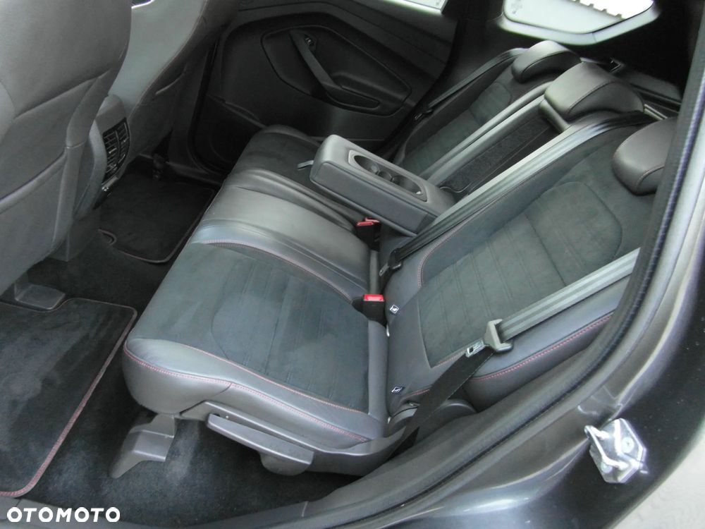 Ford Kuga 2.0 TDCi 4x4 ST-Line - 33