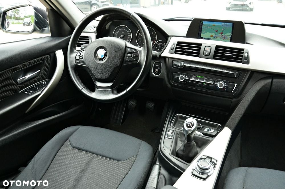 BMW Seria 3 318d Blue Performance Sport Line - 36