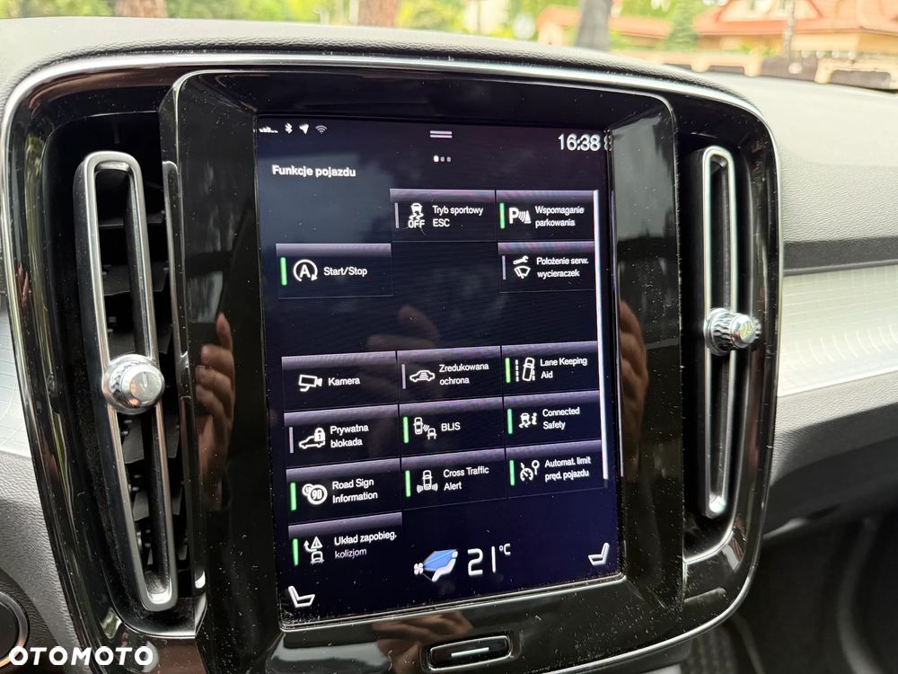 Volvo XC 40 T4 AWD Momentum - 23