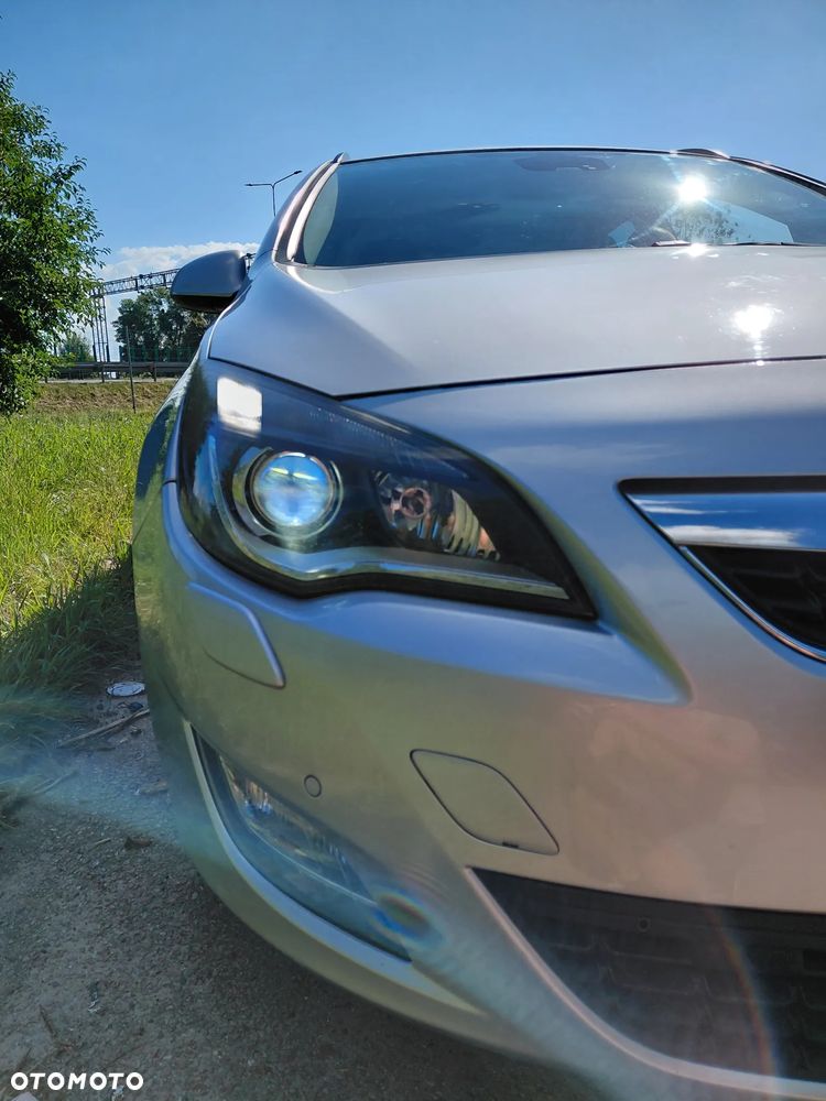 Opel Astra 1.7 CDTI DPF Cosmo - 10