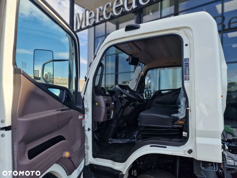 FUSO Canter 9C18 4x2 AMT - 10