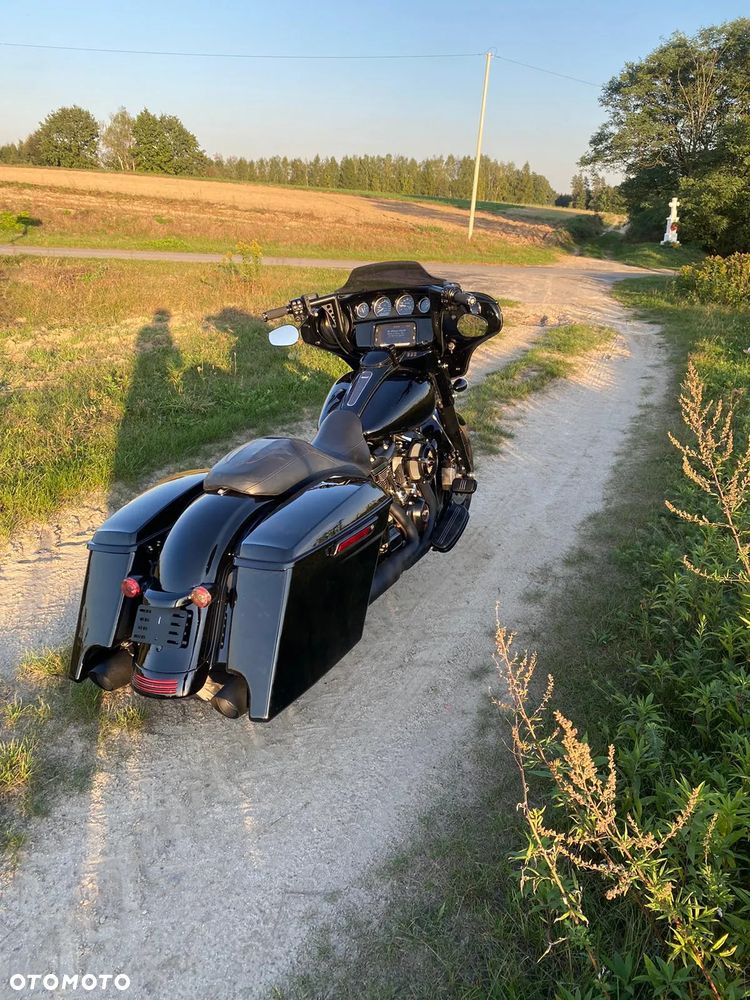 Harley-Davidson Touring Street Glide - 3