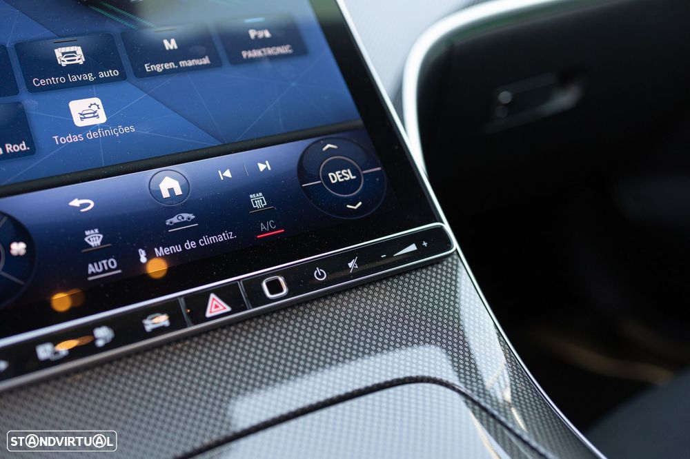 Mercedes-Benz C 300 e AMG Line - 32