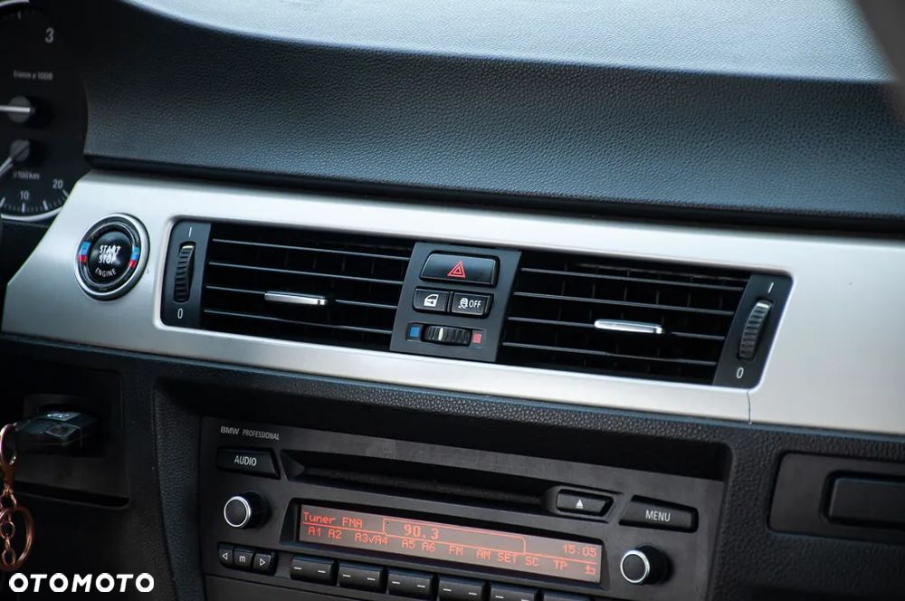 BMW Seria 3 318d Sport Line - 8