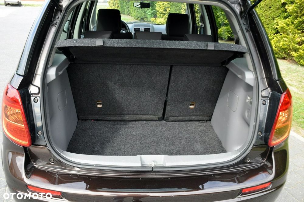 Suzuki SX4 - 38