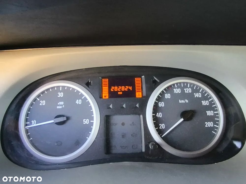 Opel Vivaro L2H1 2.9t - 10