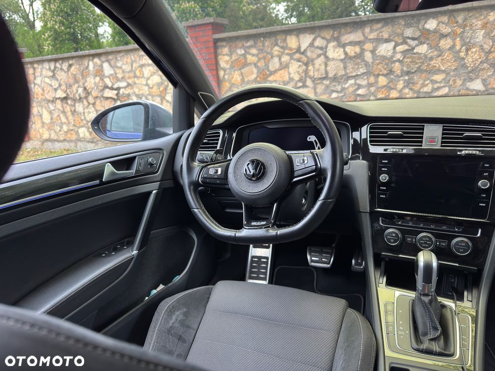 Volkswagen Golf - 13