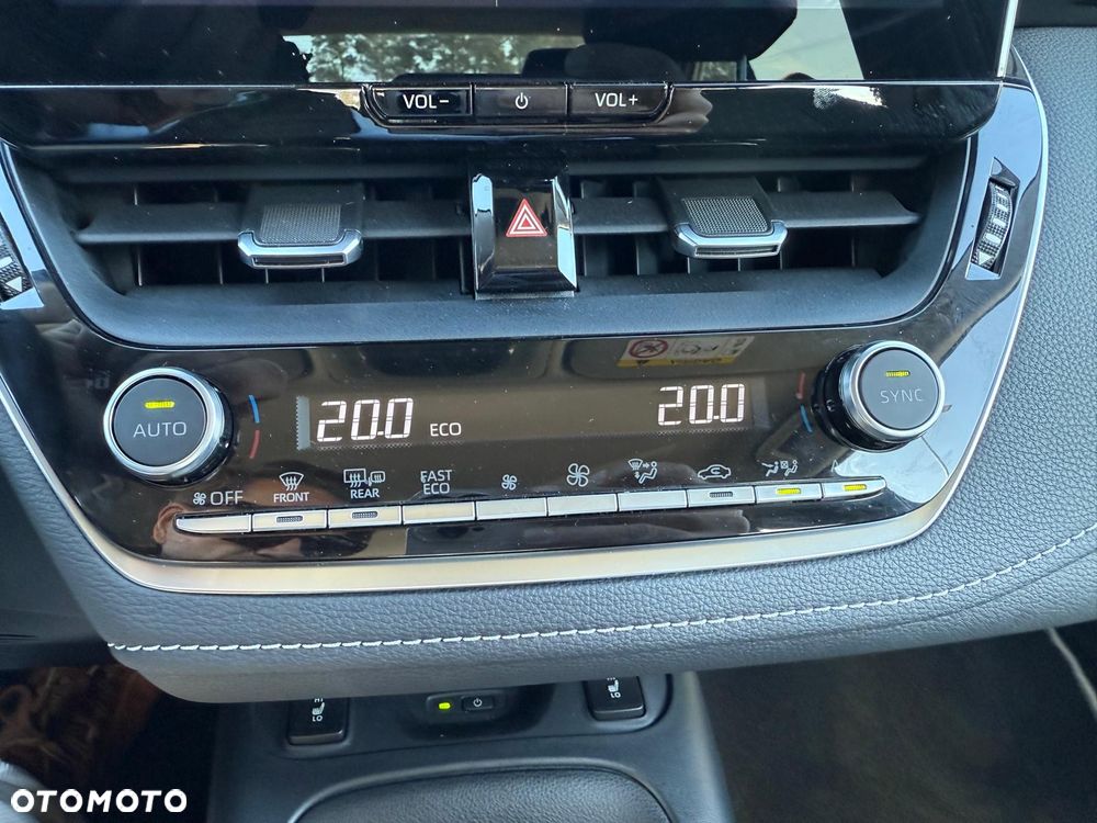 Toyota Corolla 1.8 Hybrid Comfort - 26