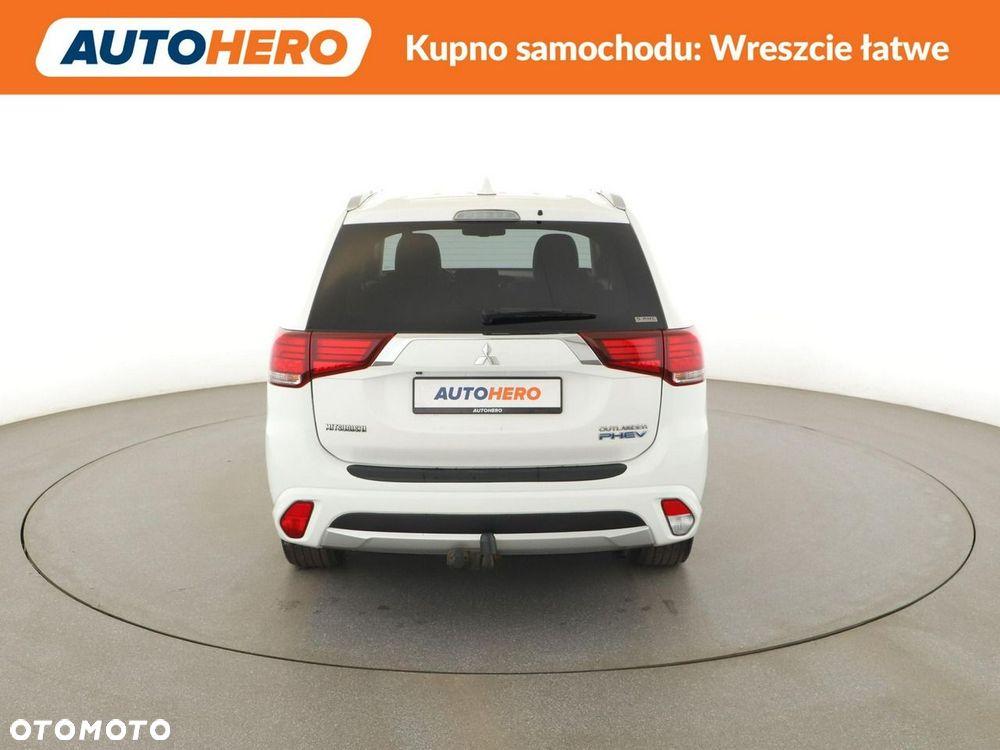 Mitsubishi Outlander Intense + - 7
