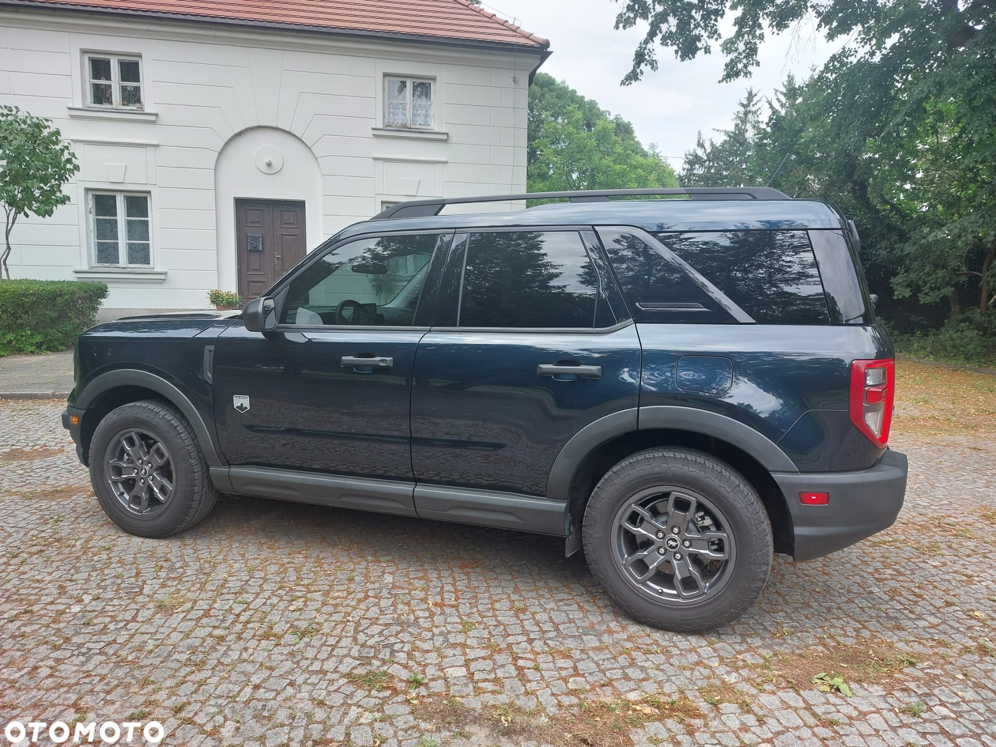 Ford Bronco - 5