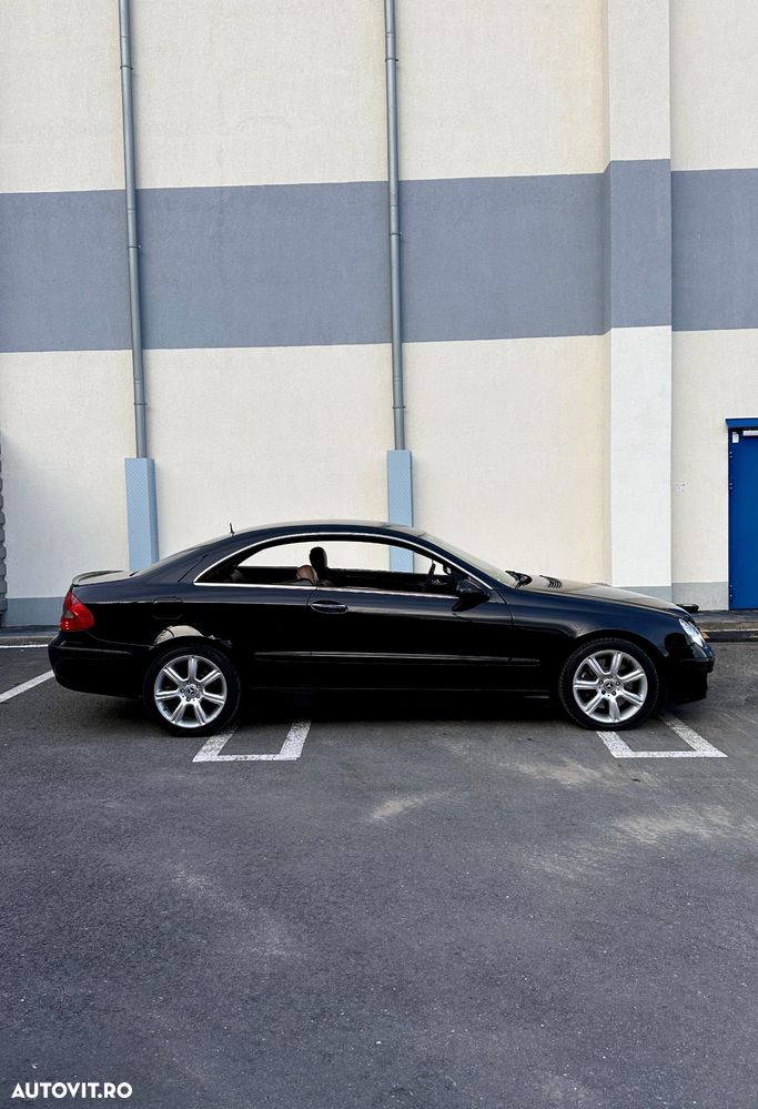 Mercedes-Benz CLK Coupe 220 CDI Avantgarde DPF Sport Edition - 4