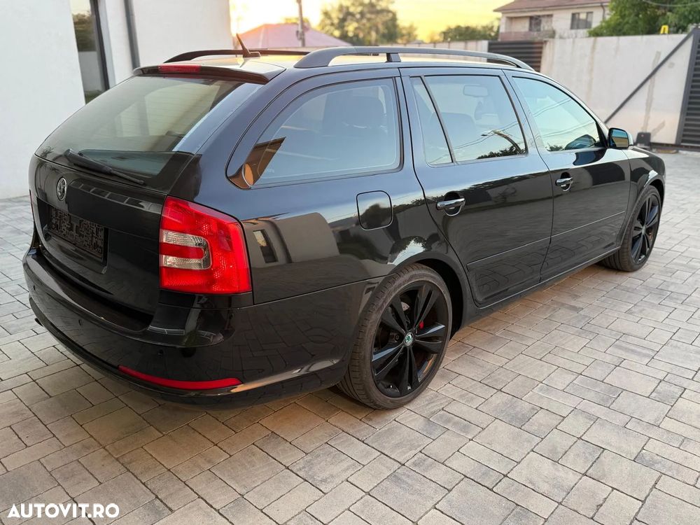 Skoda Octavia Combi 2.0 TFSI RS - 9
