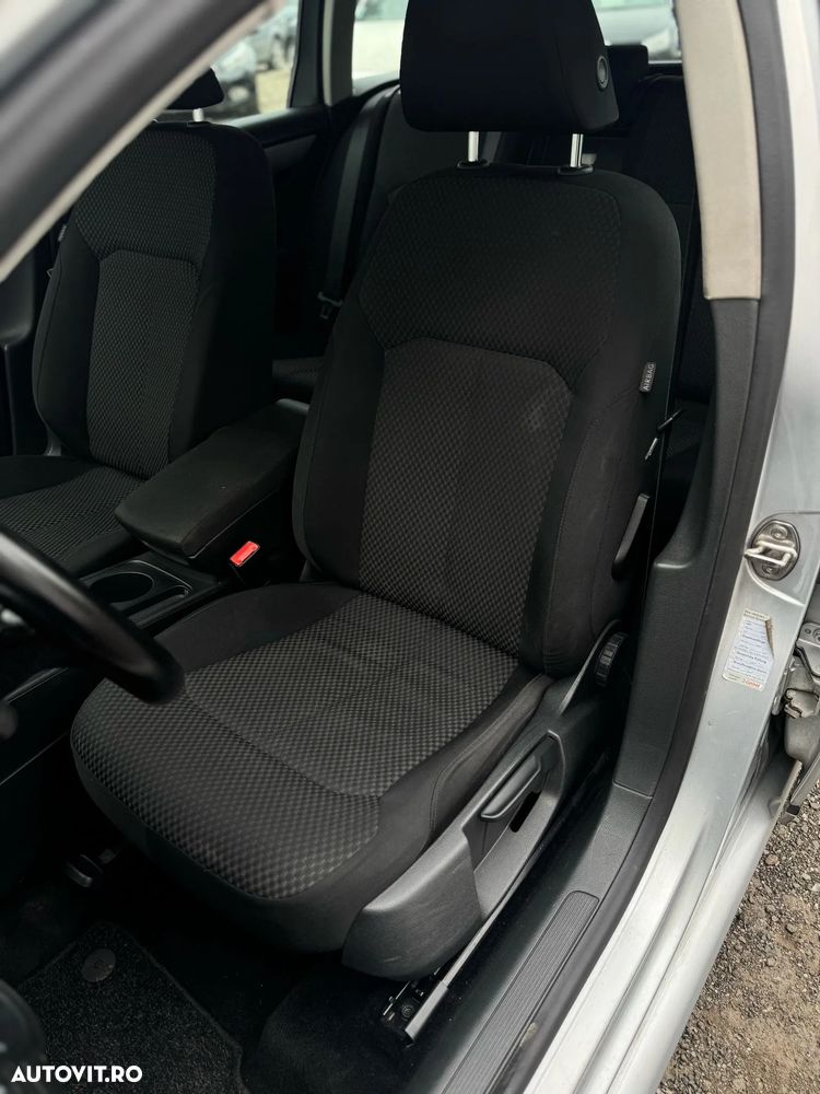 Volkswagen Passat Variant 2.0 TDI Blue TDI Comfortline - 37