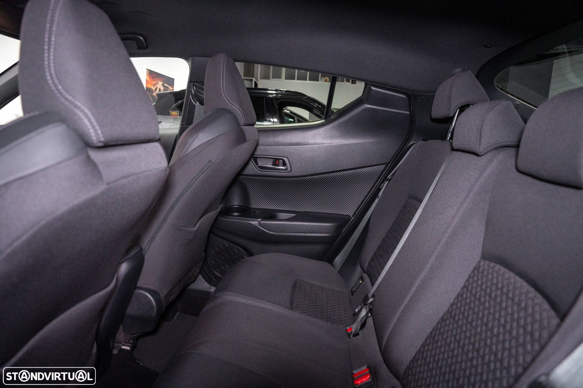 Toyota C-HR 1.8 Hybrid Exclusive - 30