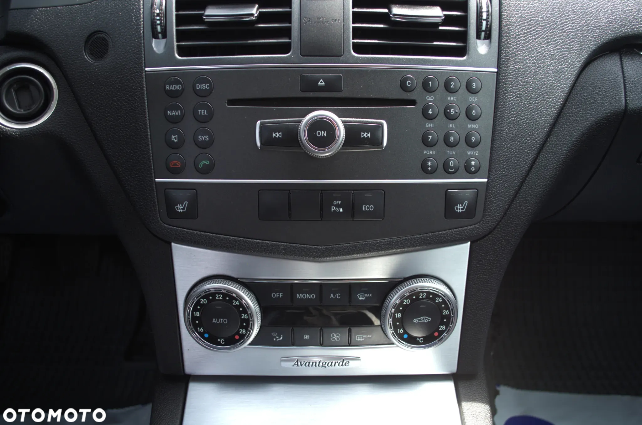 Mercedes-Benz Klasa C 200 T (BlueEFFICIENCY) Avantgarde - 19