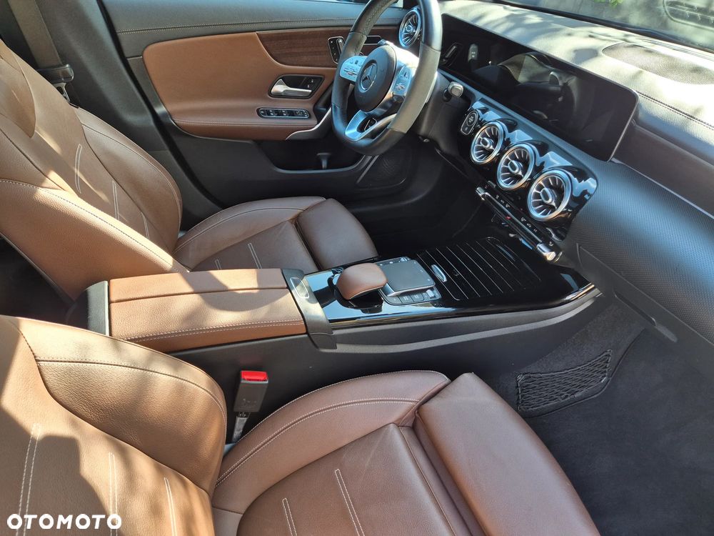Mercedes-Benz CLA 250 4-Matic AMG Line 7G-DCT - 5