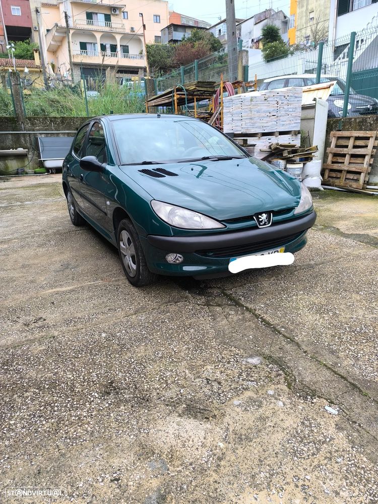 Peugeot 206 - 1