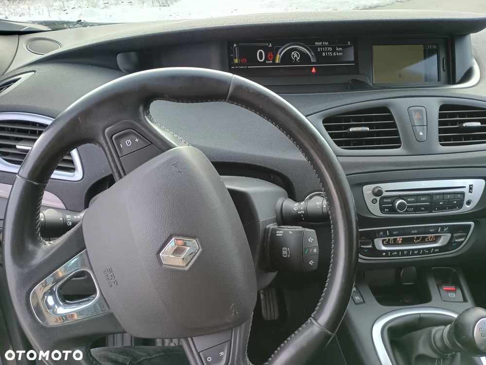 Renault Scenic - 32