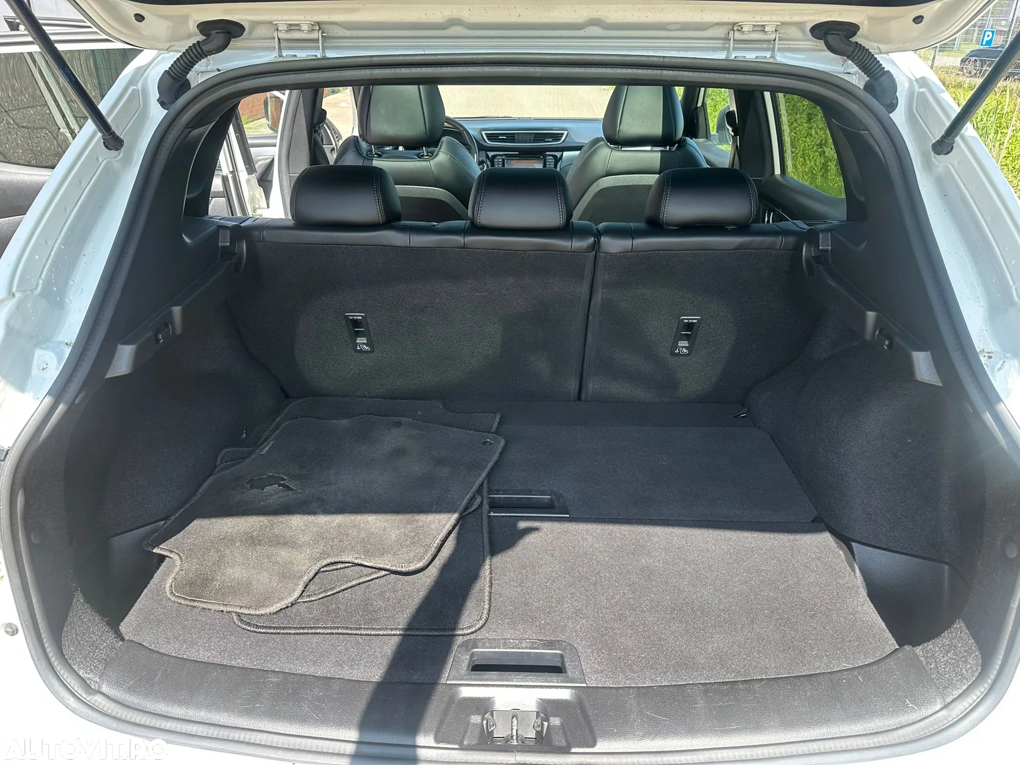 Nissan Qashqai 1.6 DCI TEKNA+ - 15
