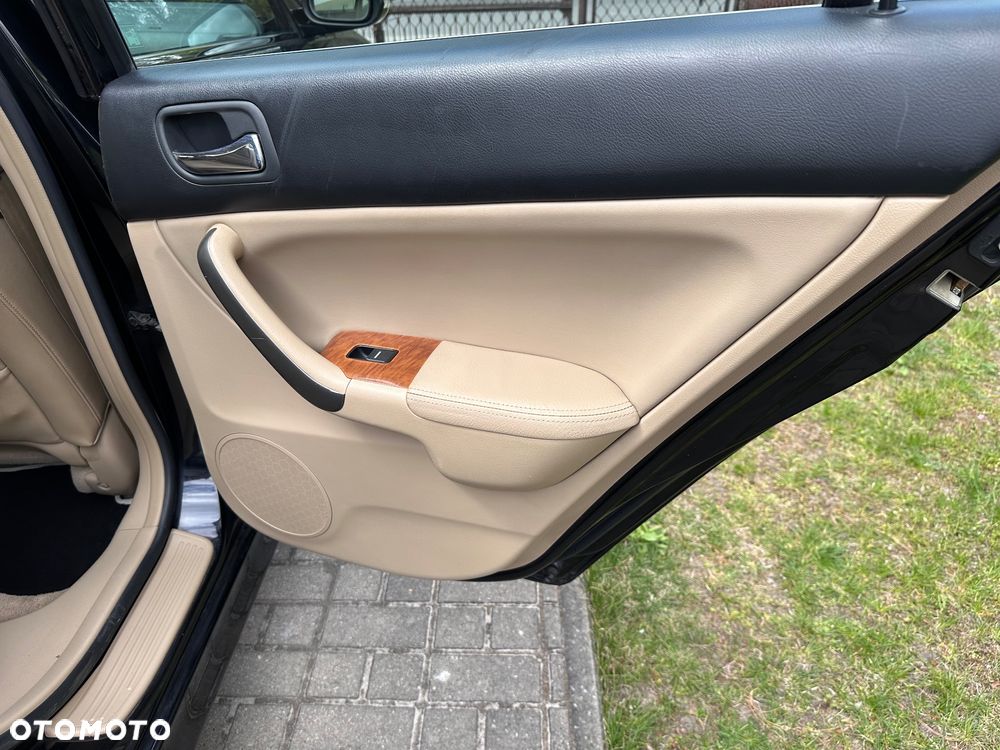 Honda Accord 2.4 i Automatik Executive - 25