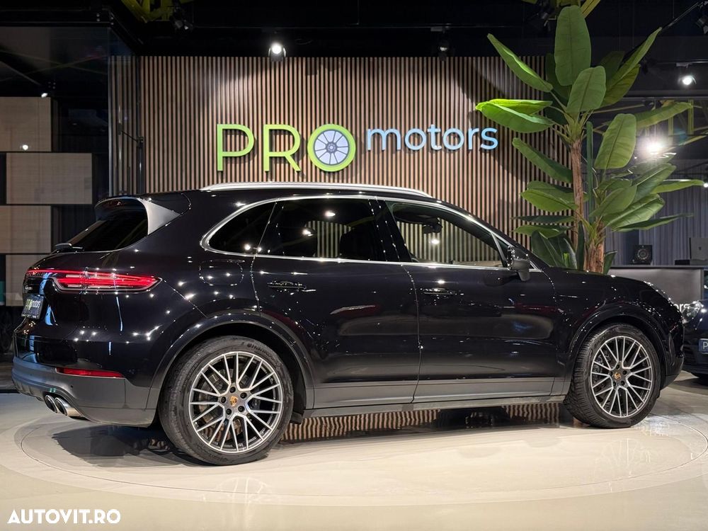 Porsche Cayenne - 7