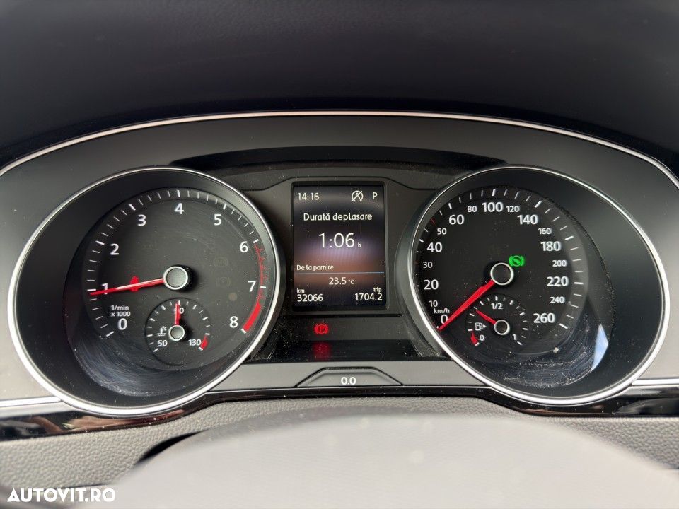 Volkswagen Passat - 18