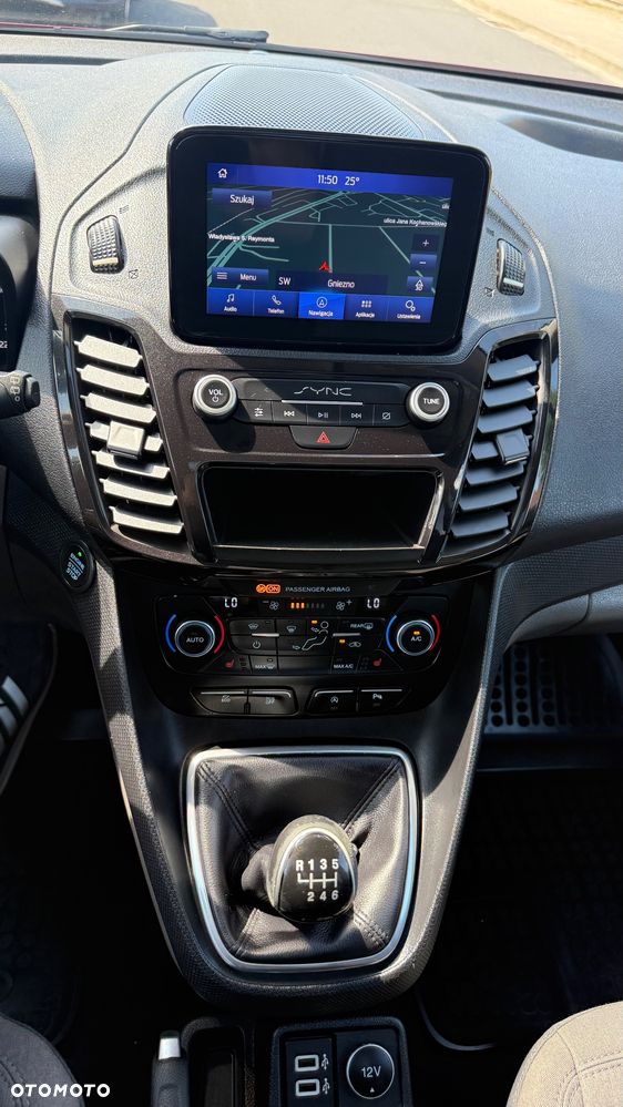 Ford Tourneo Connect Grand - 17