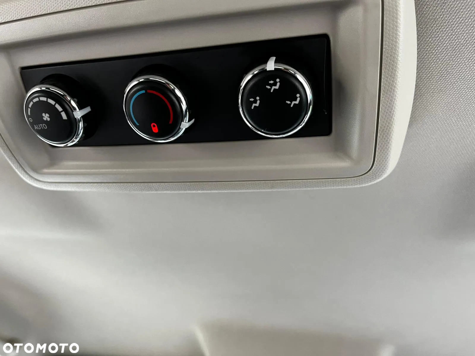 Fiat Freemont 2.0 Multijet Lounge - 23