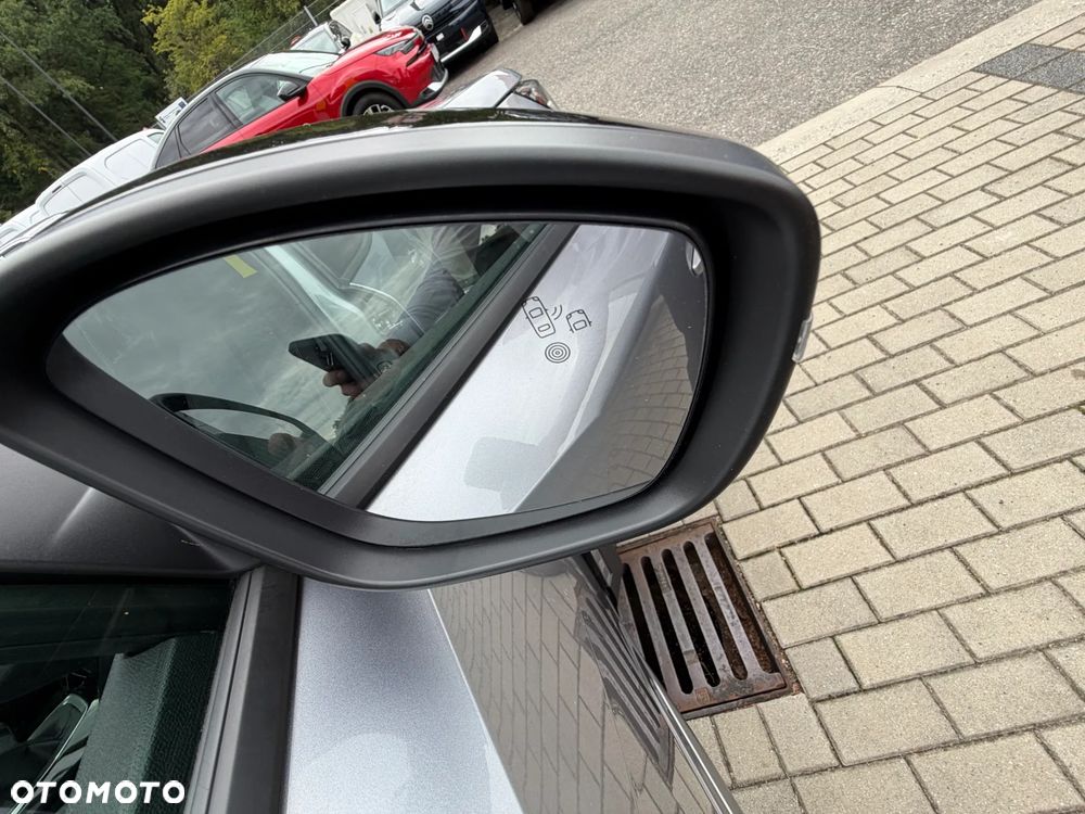 Peugeot 2008 PureTech 100 Allure S&S BVM6 - 13