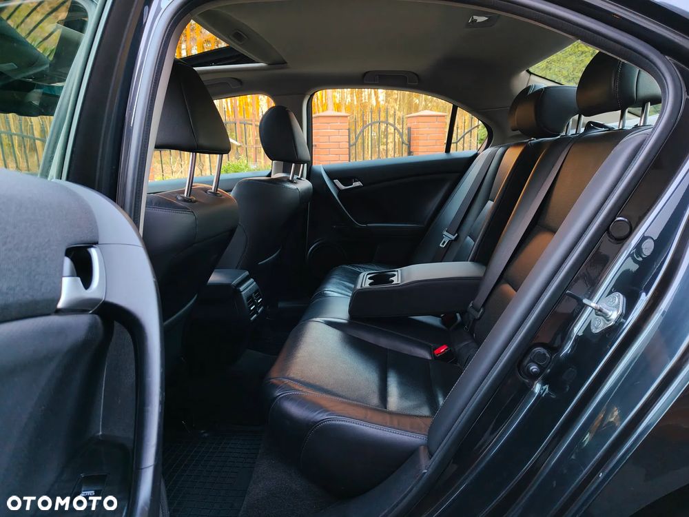 Honda Accord 2.0 Executive Navi - 25