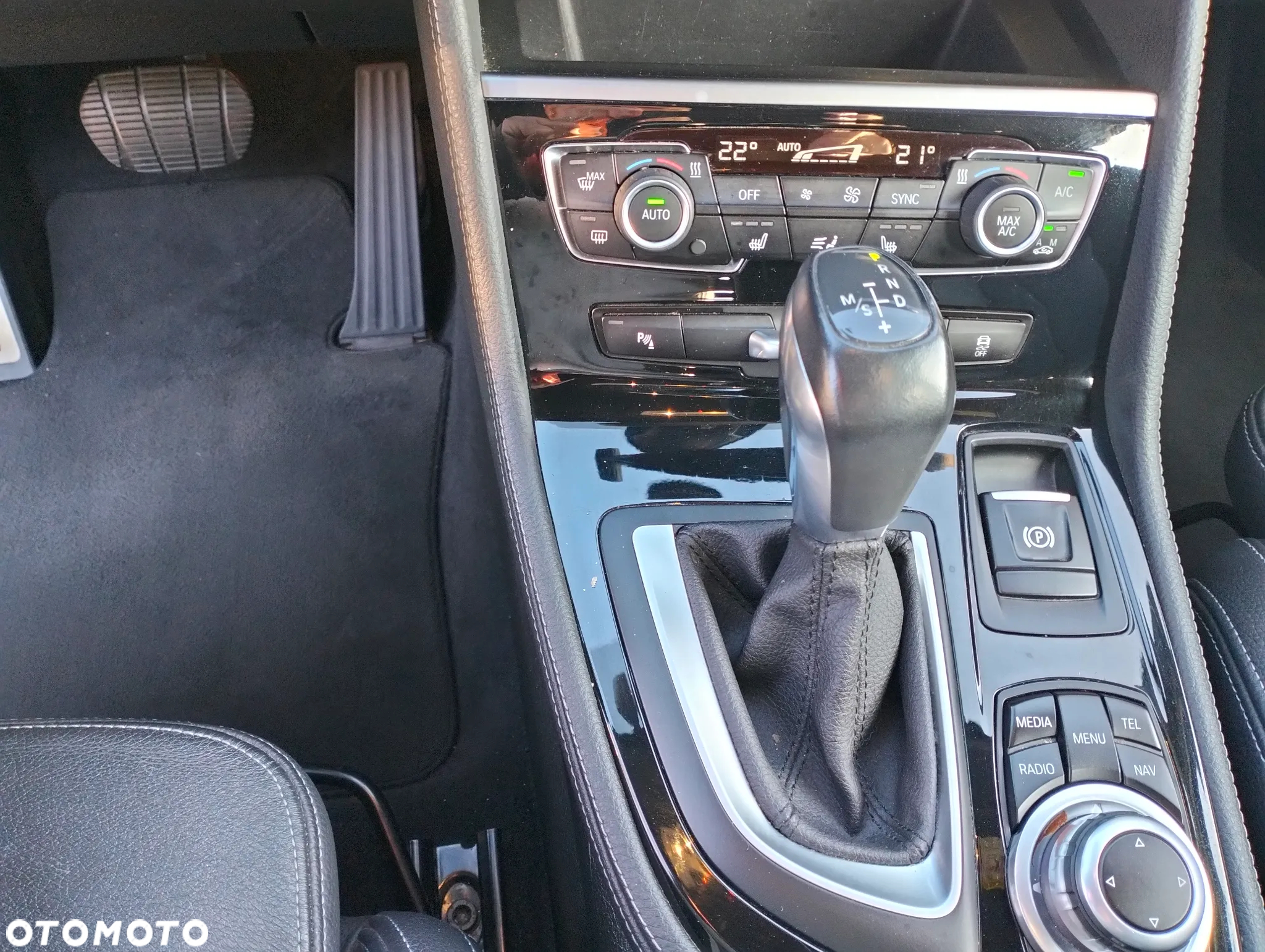 BMW Seria 2 218d M Sport - 7
