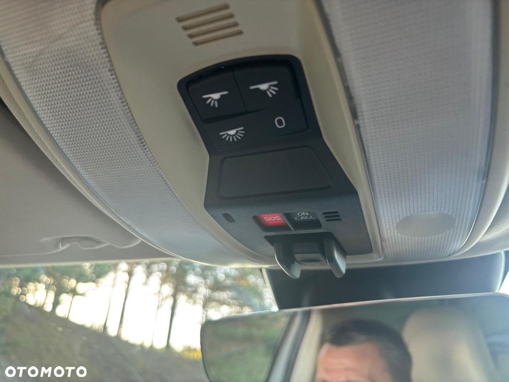 Volvo XC 60 T6 AWD Drive-E Momentum - 25