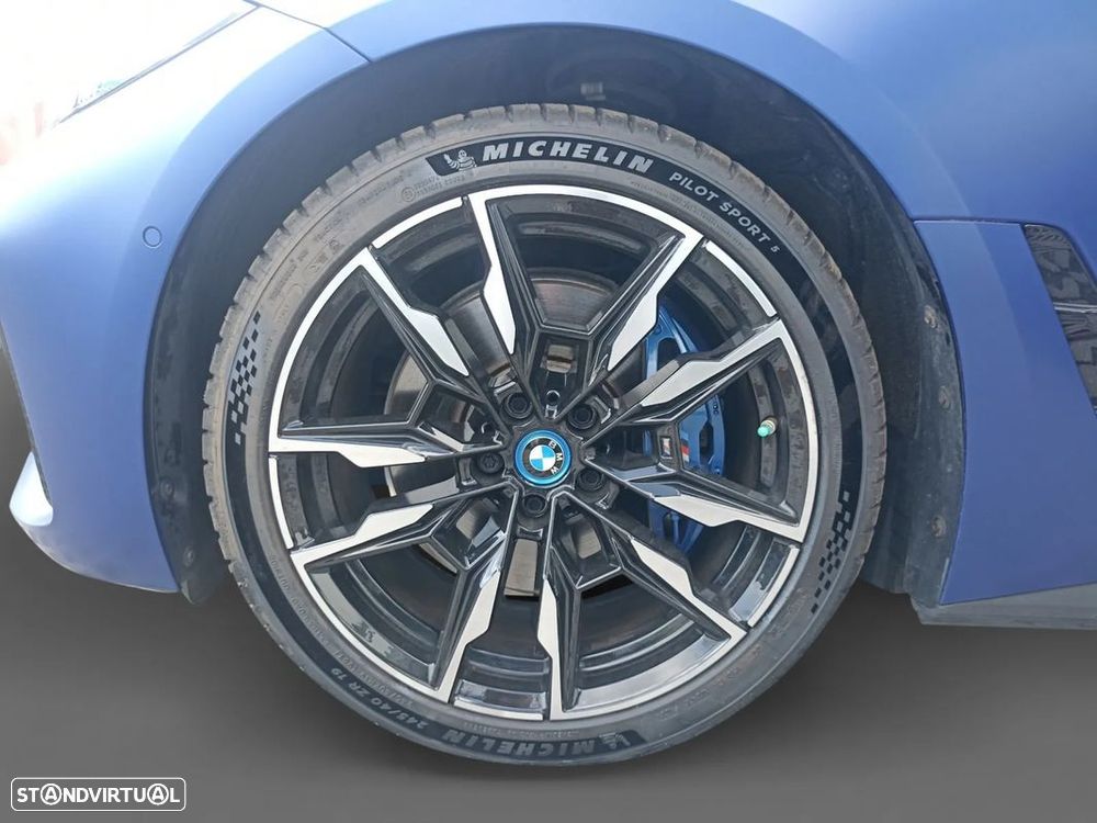 BMW i4 M50 - 16